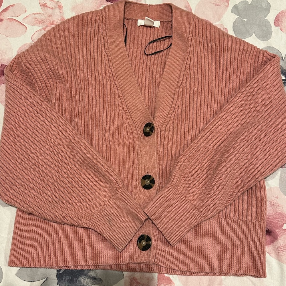 H&M pink cardigan